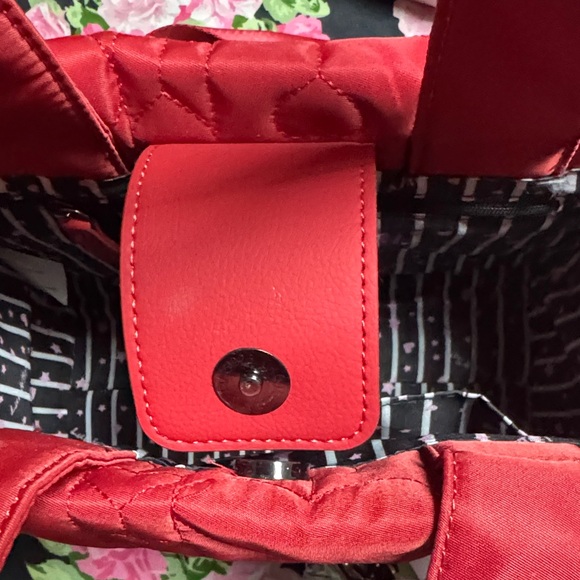 NEW Betsey Johnson Red Quilted Shoulder Bag with Teddy Charm - Picture 14 of 16